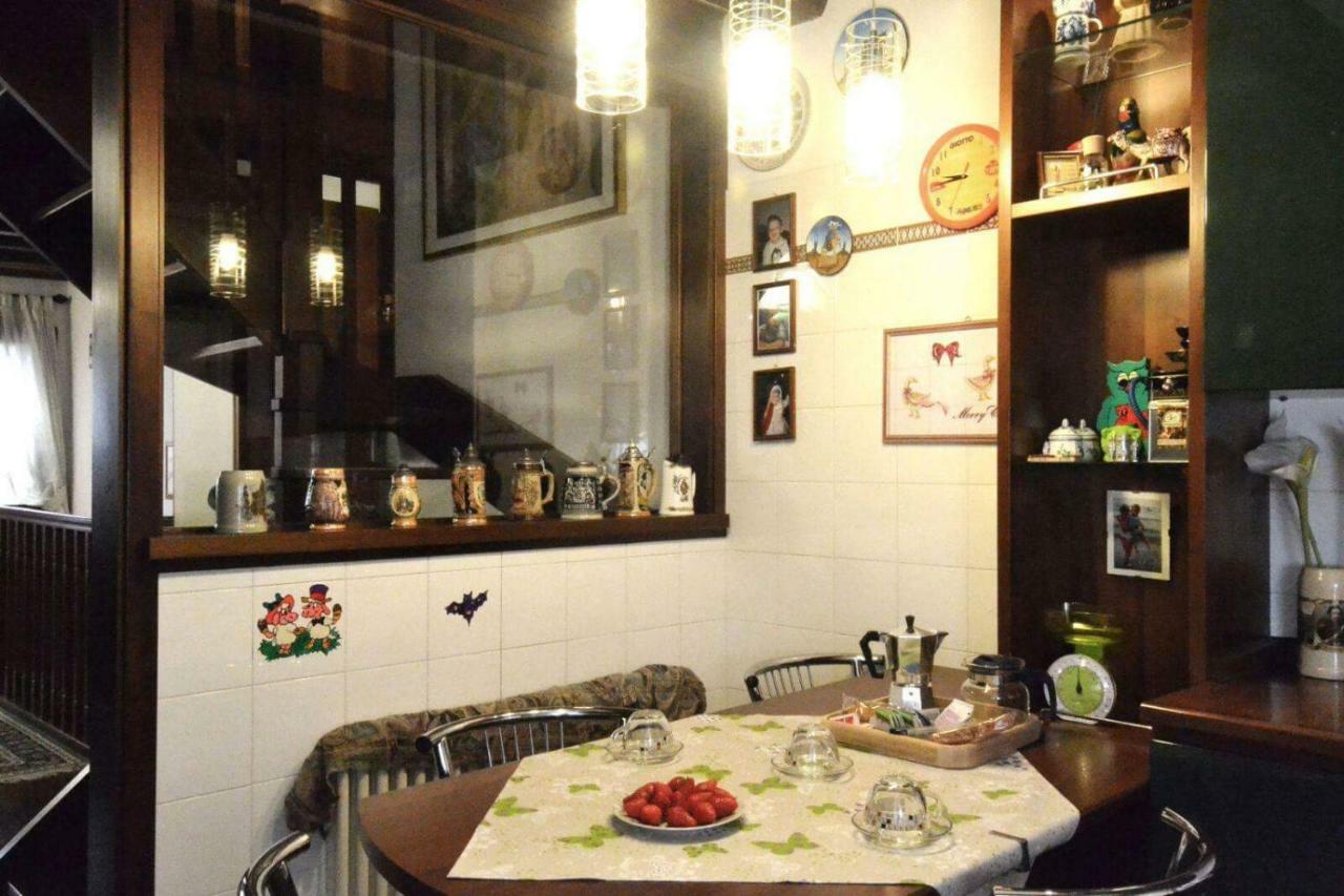 Relaxing Venetian Flat *